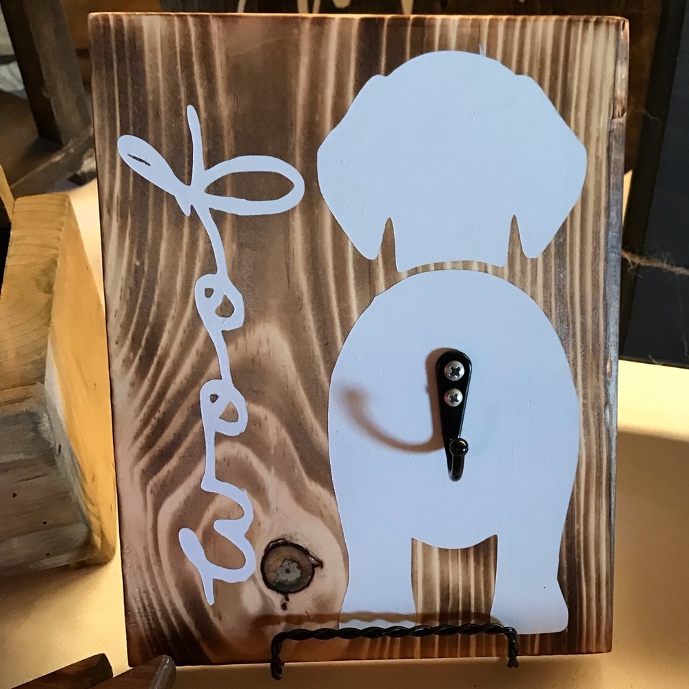 Dog leash holder